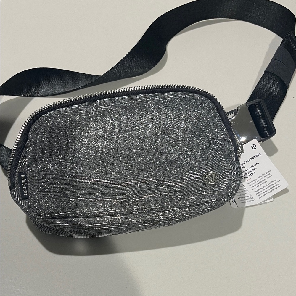 Lululemon Athletica Everywhere Belt Bag “Glitter”